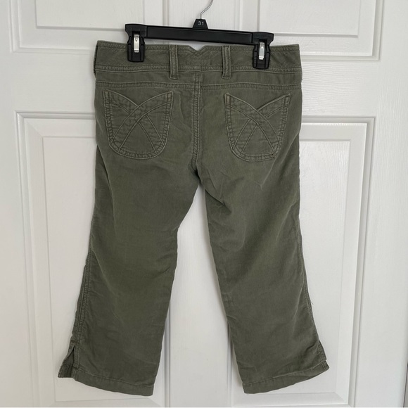 Abercrombie Girls Army Green Corduroy Crop Pants Size 12 NWT Fall Winter - Picture 2 of 5